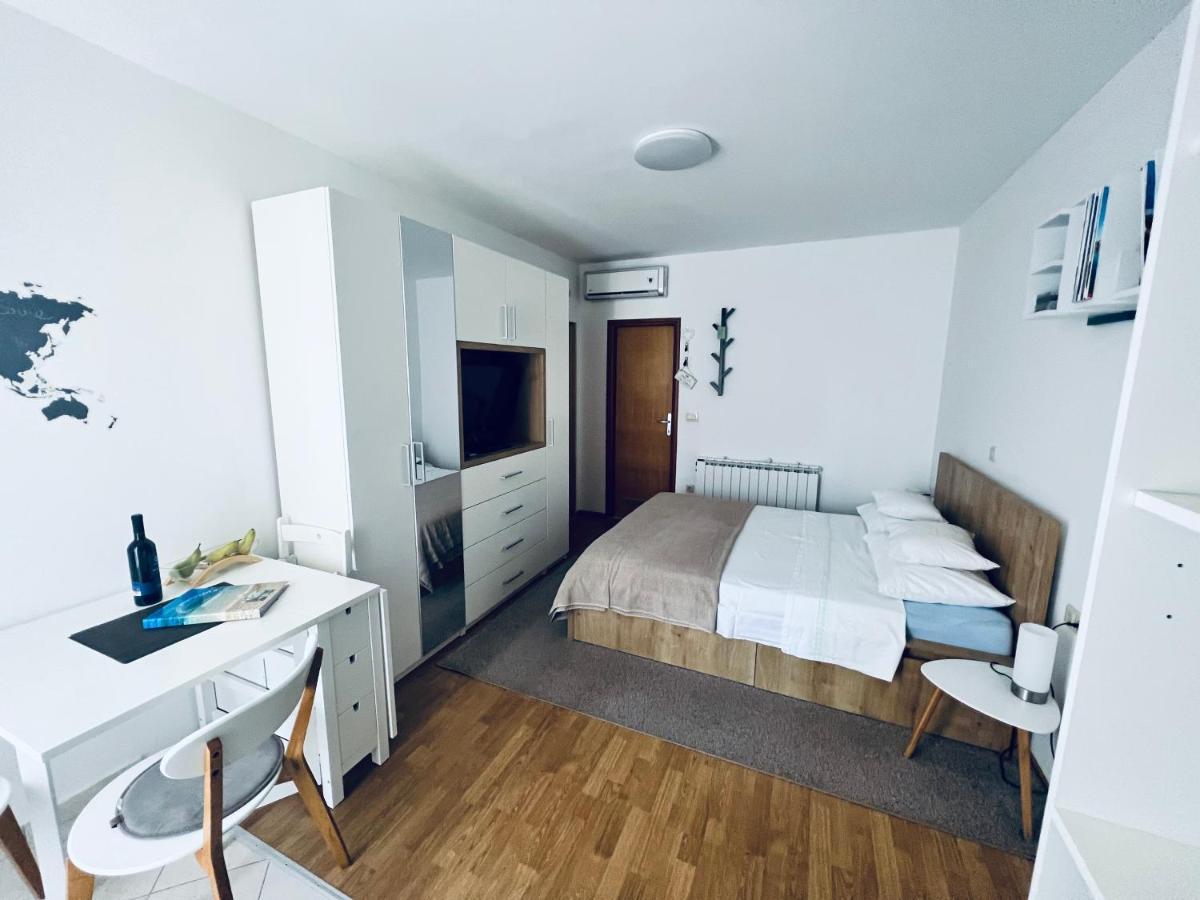 Jakov Apartments Orebic Bagian luar foto